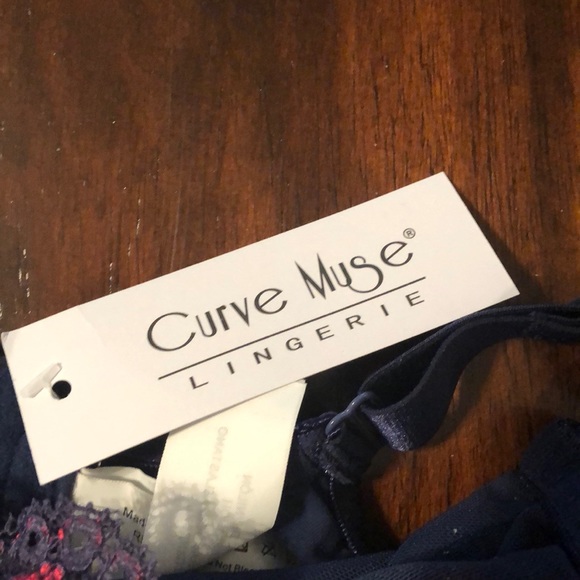 Lace bra - Picture 2 of 3